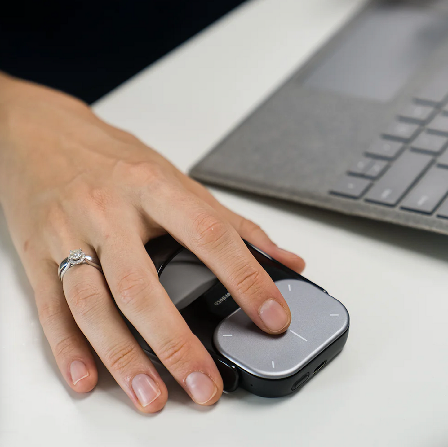 EVO MOUSE PRO - ALIMENTÉE PAR L'IA